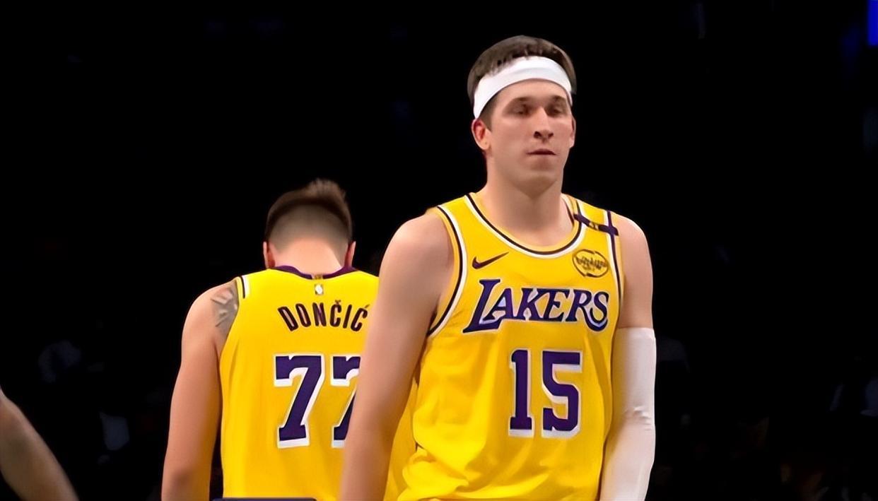 篮网队爆冷不敌对手，遭遇挫折