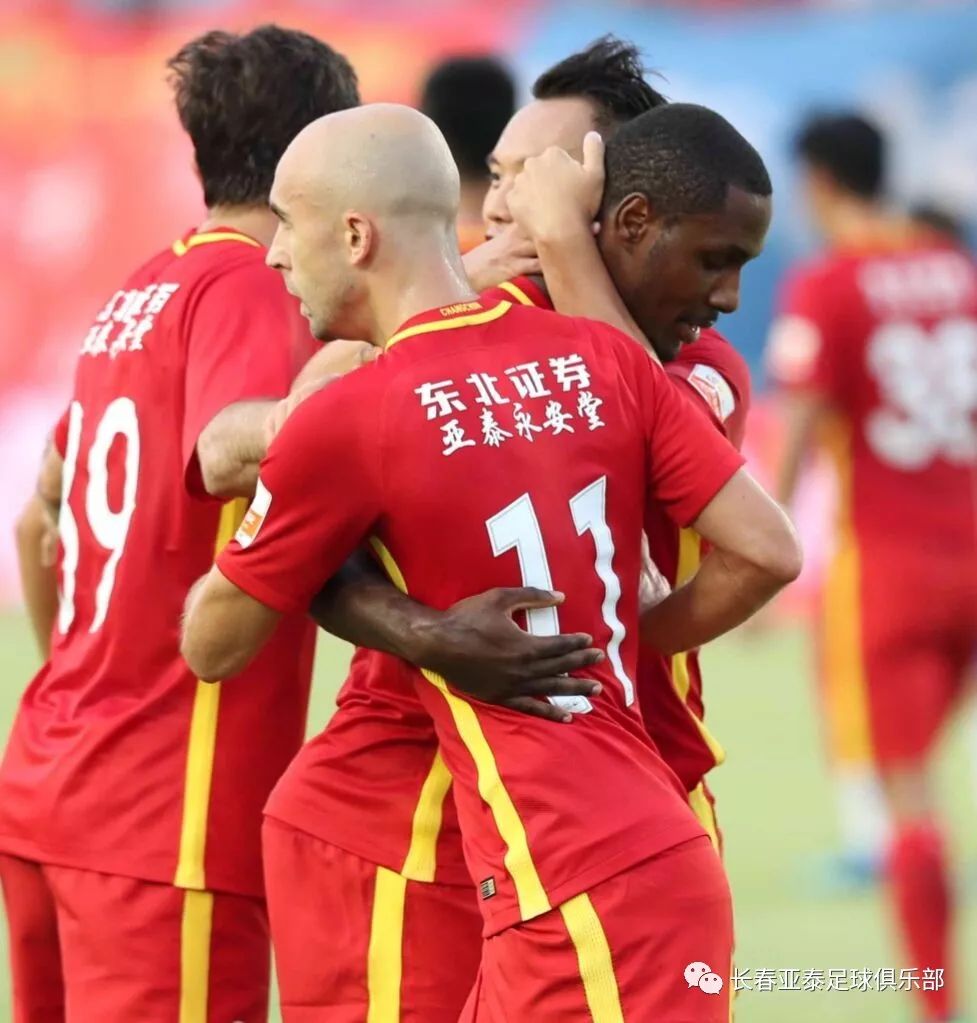 沃尔夫斯堡球员合作努力,实现完美胜利的简单介绍 沃尔夫斯堡球员合作努力,实现完美胜利的简单介绍