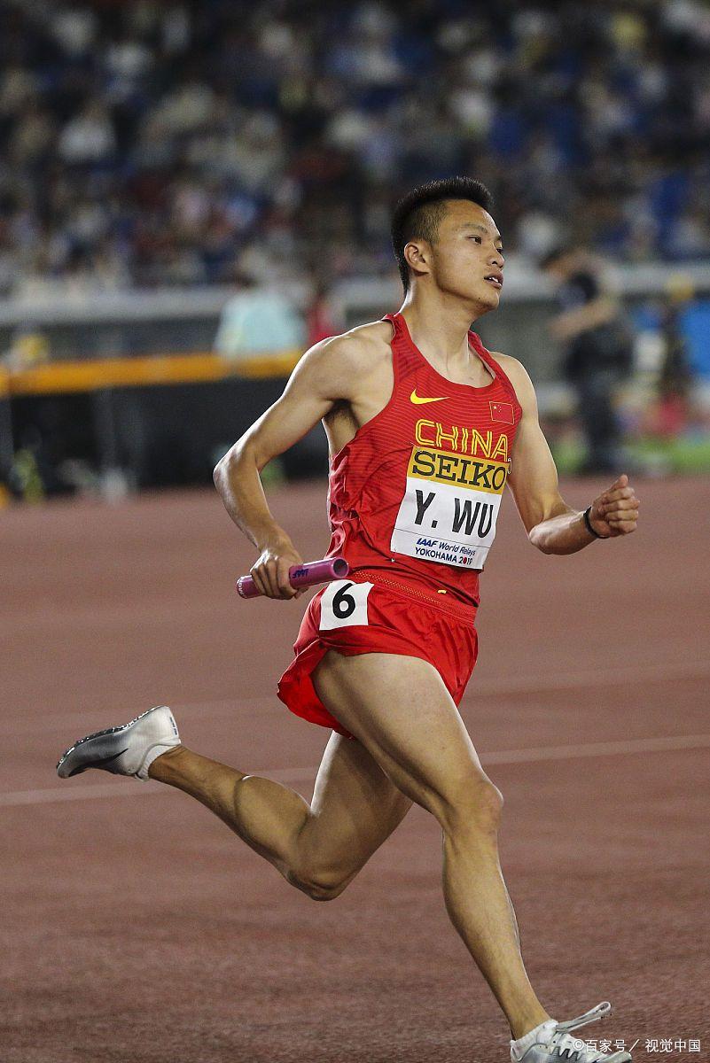 雷火电竞-田径比赛中选手破千米赛跑纪录