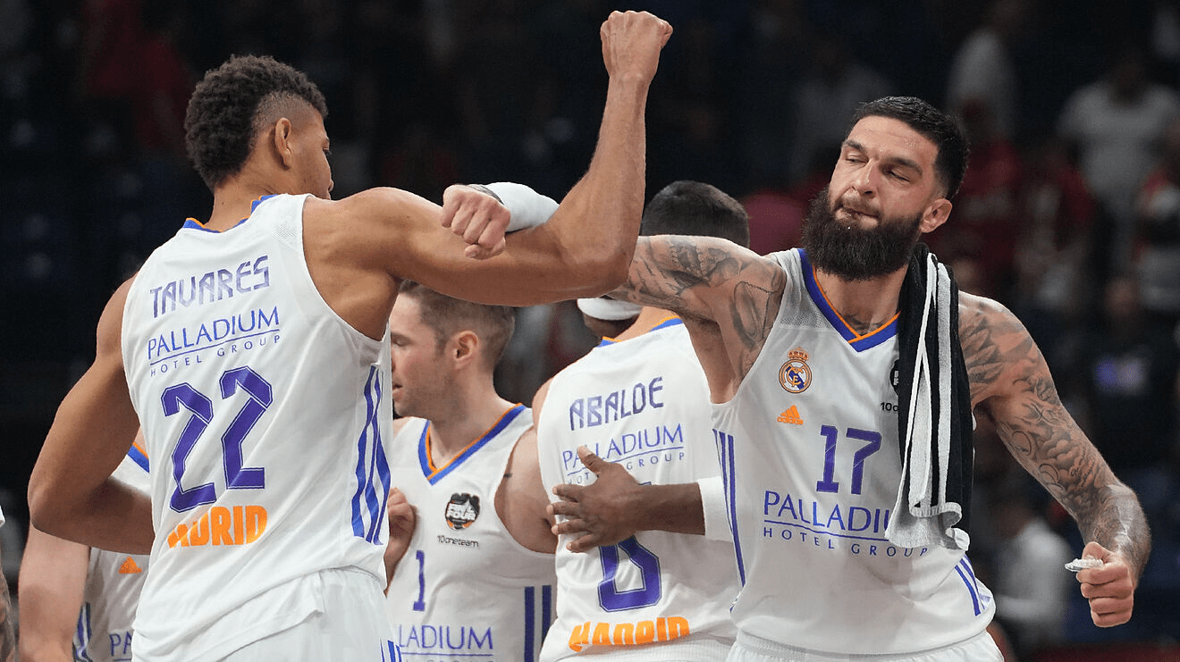 西班牙篮球联赛：巴塞罗那客场胜利