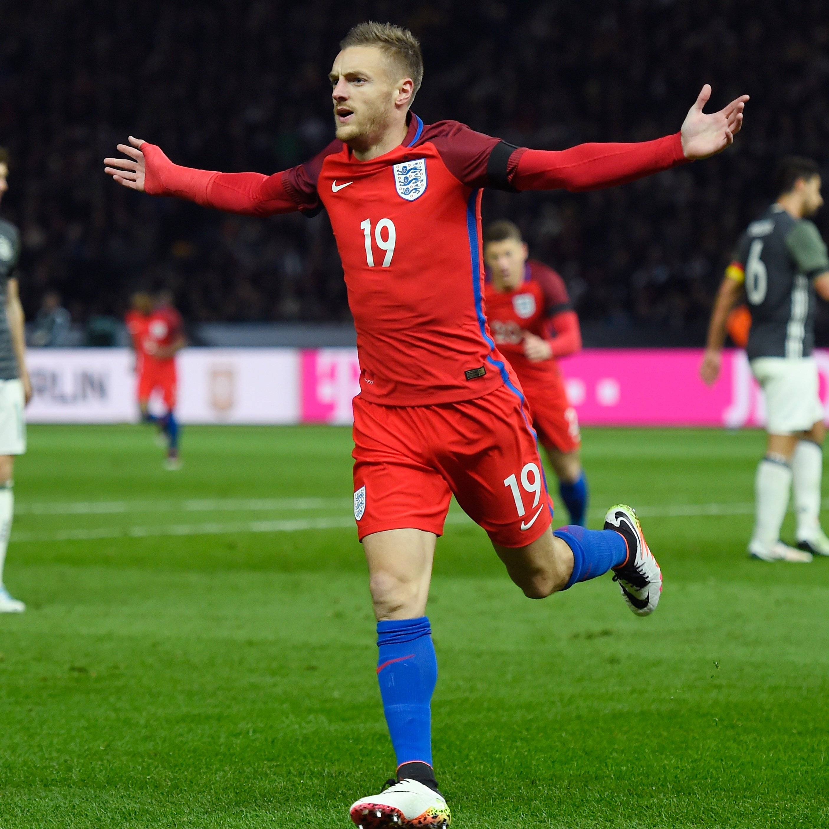 雷火电竞下载-莱斯特城连续作战，球员状态下滑