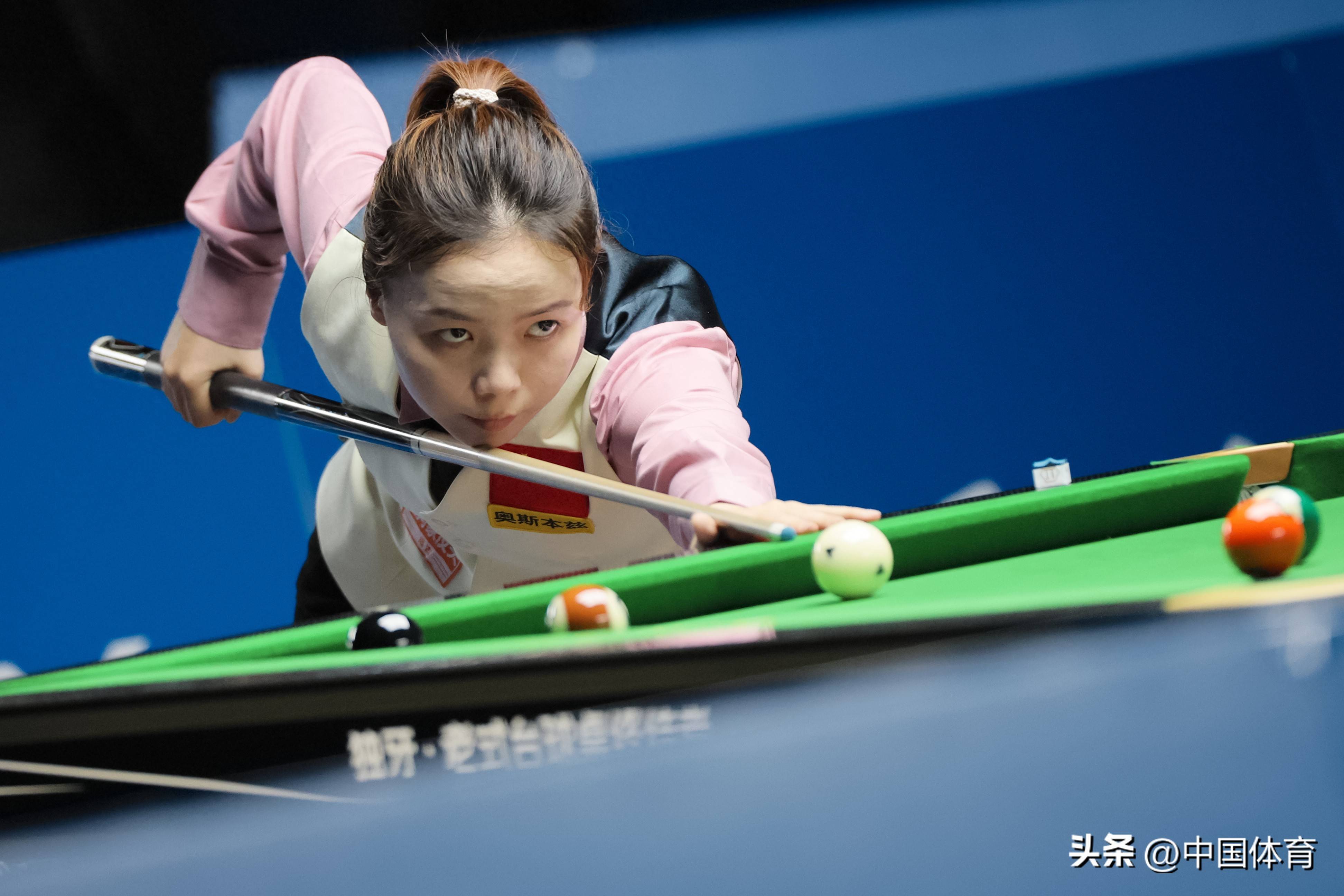 主场战胜对手！球队晋级赛事轻松领先的简单介绍