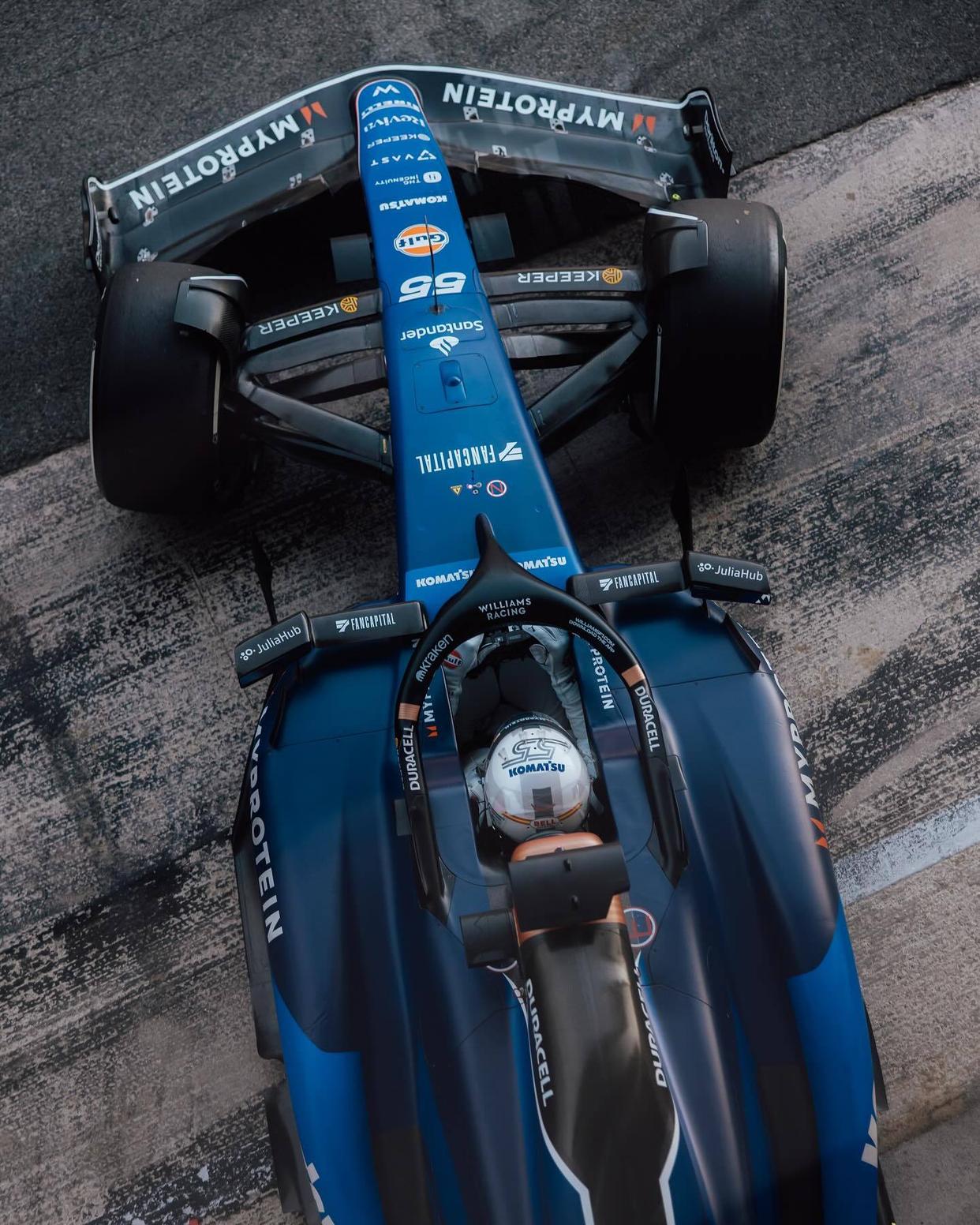 索伯车队鏖战阿斯顿马丁，佩雷兹惊艳四座