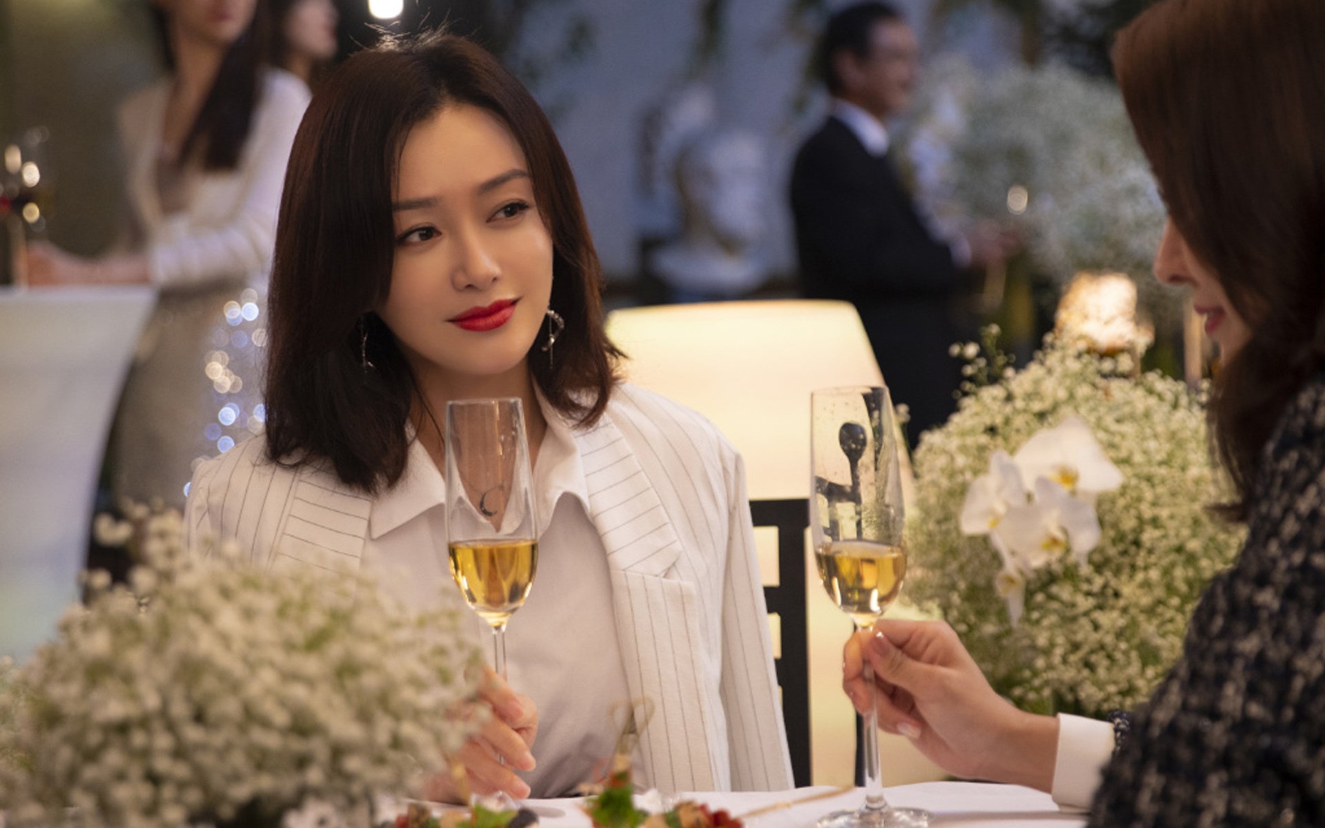 蓝月防线的心脏，斯通斯高能输出夜如何成为曼城隐形争冠者？